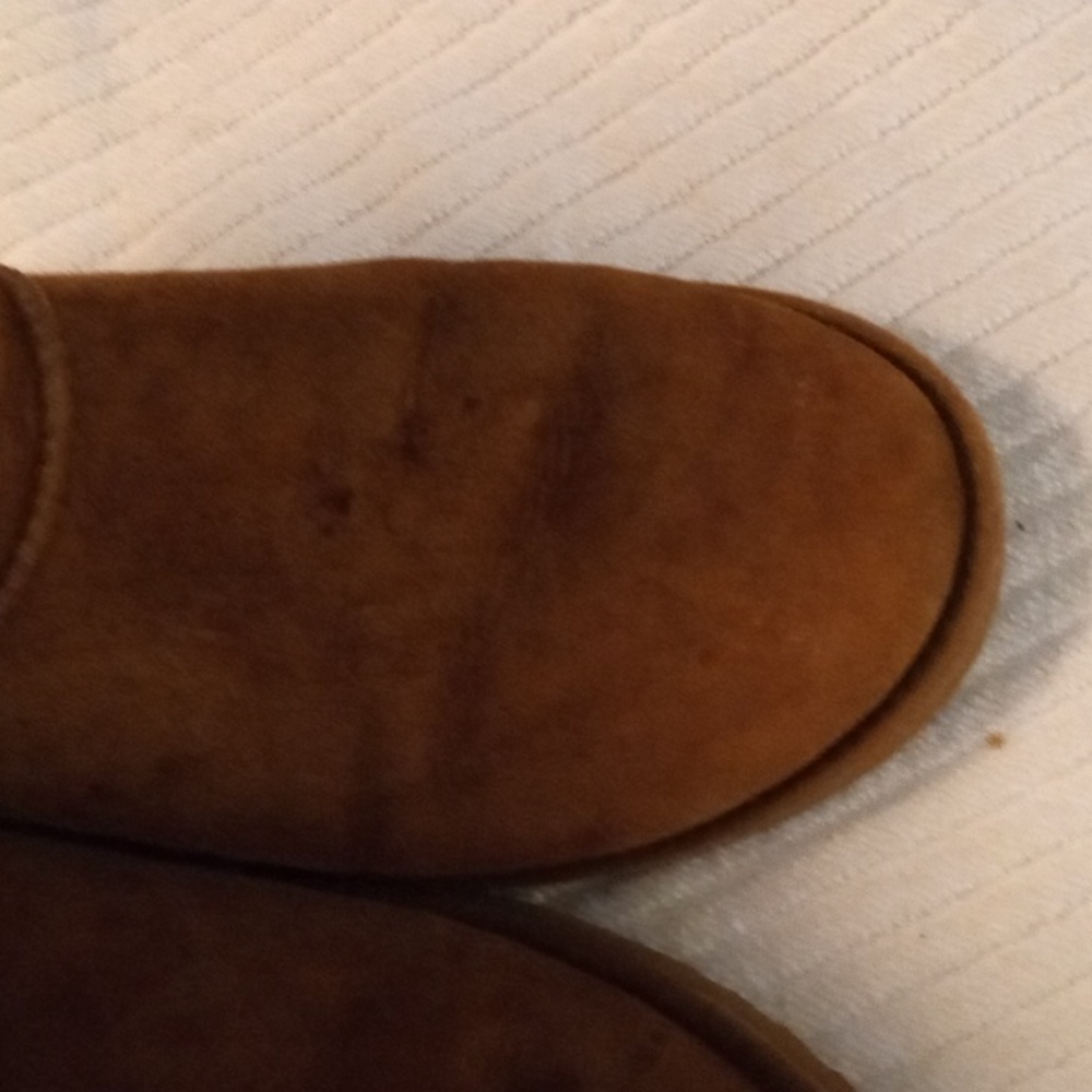 Ugg Boots - Picture 4 of 7